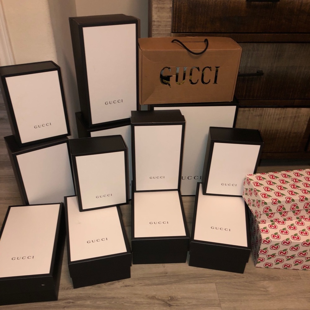 Empty designer boxes - Picture 3 of 3